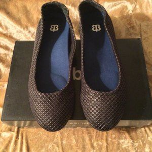 NEVER WORN Betabrand Onyx Silver Better Ballet Flat 9.5